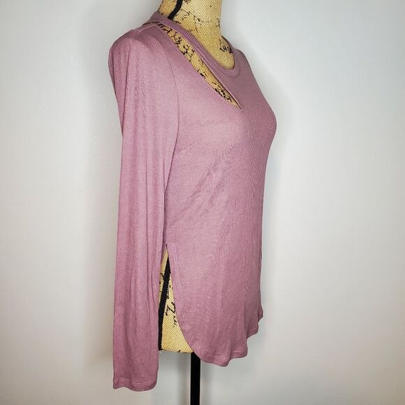 Alo Yoga Ribbed Peak Long Sleeve Top Mauve Size Small - Picture 5 of 11